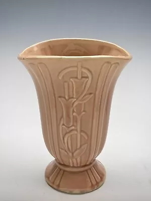 Shawnee 10.25  Art Deco Rib Vase Peach Glaze Calla Lily Flower McCoy Pottery Era • $20.97