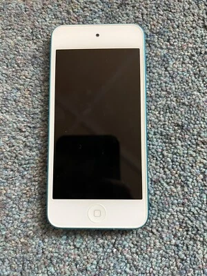 £40 • Buy Apple MD717BT/A) 5th Generation 32 GB IPod Touch - Blue