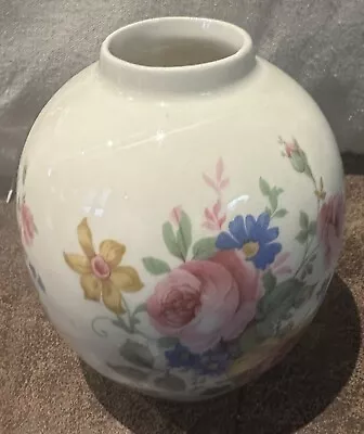 Vintage Old South Vase With Gold Trim Floral Very Hard To Find With Lid • $39.99