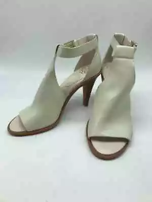 Pre-Owned Vince Camuto Ivory Size 9 Ankle Strap Heels • $27.99