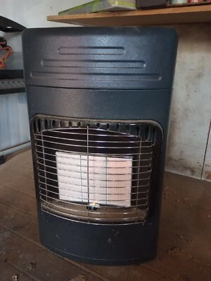 £25 • Buy B&Q Gas Heater Portable With Gas Bottle 4.2kw