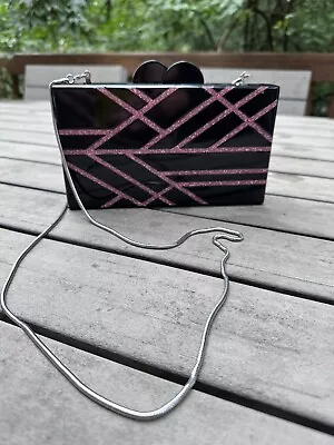 $15 • Buy ZARA MINAUDIERE CLUTCH BOX BAG BLACK ENAMEL SHIMMER GRAPHIC FUCHSIA Chain Strap