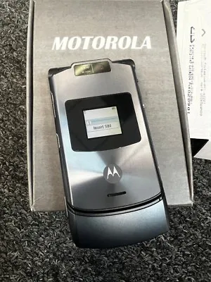 Motorola RAZR V3xx - Gray 3G AT&T Flip Cell Phone - Rare • $79.99