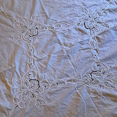 $21.03 • Buy Vintage White Linen Tablecloth With Floral Appliqué Motif 63” Across