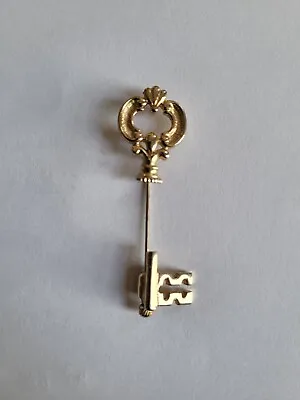 Vintage Avon Goldtone Stick Brooch - Skeleton House Door Key Pin - Exc Condition • $5.25