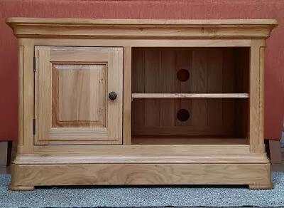 Oak Furnitureland Canterbury Solid Oak TV Cabinet • £85