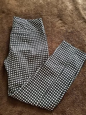 Elle Mid Rise Black & White Check Pattern Cropped Capri Pants Women's Size 2 • $22.49