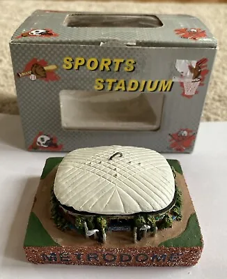 HHH Metrodome Minnesota Vikings Twins Miniature Sports Stadium Replica Model 3  • $19.99