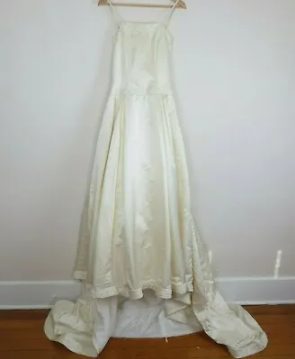 Mori Lee Wedding Dress Ivory Sz 10 Spaghetti Strap 100% Silk Shell • $140