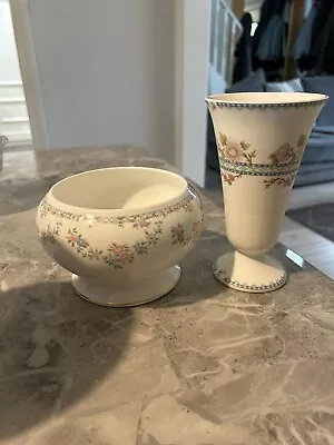 Antique Coalport Vase • £20