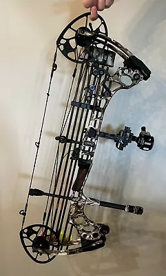 Mathews Triax Left Hand Bow- Fully Loaded - 6 Arrows Included • $800