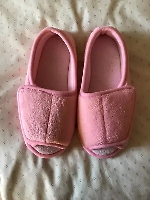 Slippers • £5