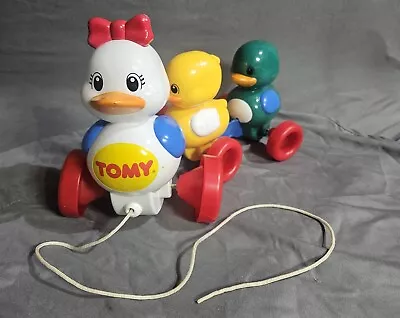 Vintage Tomy Ducks Mommy & Baby Ducks Pull String Toy **Sound** Works Clean 1995 • $6