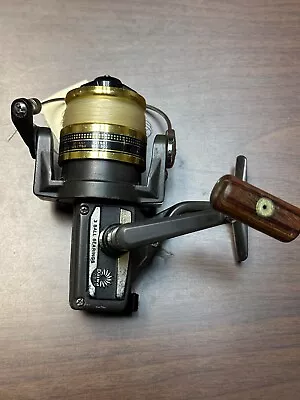 Daiwa BG13 Black Gold Heavy Action Spinning Fishing Reel With 5.1:1 Gear Ratio • $11.50