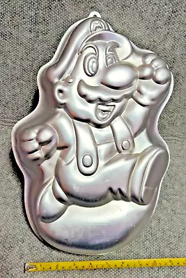 1989 Wilton SUPER MARIO BROS. Nintendo Party Character CAKE PAN Mold #2105-2989 • $43.99