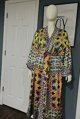 $89.00NEW Zara Vibrant Printed Silky Feel Kimono Robe Midi Dress Sz Small • $30.99