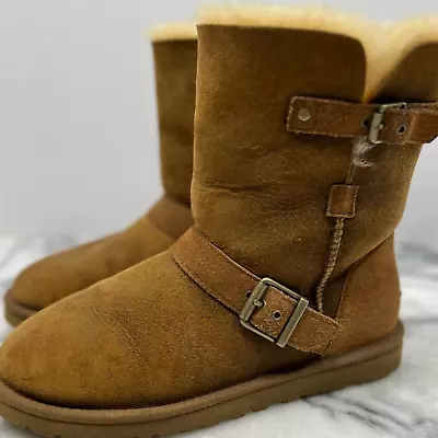 EUC UGG Classic Short Dylan Bomber Chestnut Boot Size 9 • $55