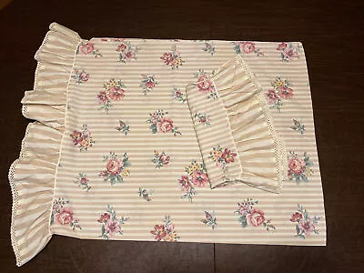 2  Vintage Off White Floral Flowers Ruffed Standard JC Penney Pillow Cases -O4 • $10.99