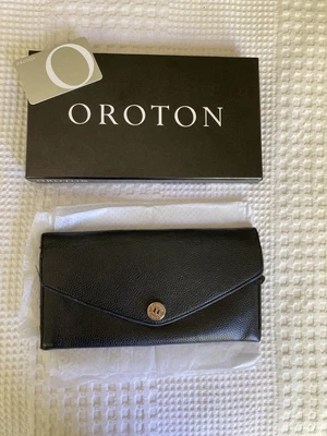$19.99 • Buy Oroton Melanie Black Pebble Leather Clutch Wallet - Damaged Needs Repair