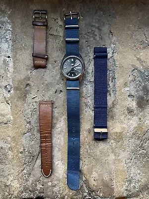 Seiko 5 (7s26-0480) (2 X NATO Straps 1 X Handmade Italian Leather Strap) • £120