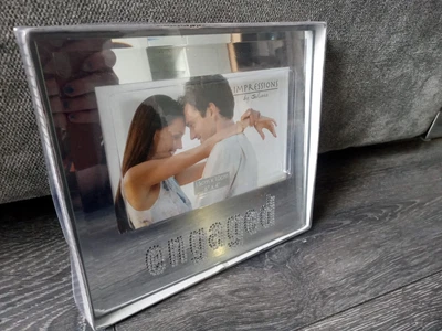 £5 • Buy Lovely Glass Mirrored Engaged Picture Frame Gift NEW