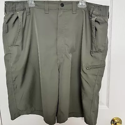 Wrangler Men's Outdoor Shorts W/Side Elastic Waist. Zip Pockets. Green. Size 44 • $9.79