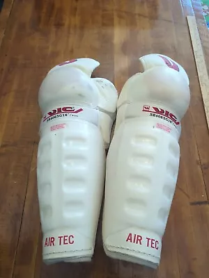 Vintage Vic Air Tech  Hockey Shin Guards Size 16  Ice Equipment  • $24