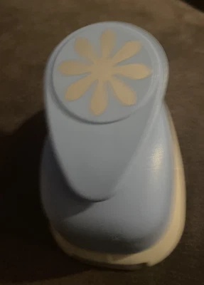 £5.99 • Buy Personal Impressions Brand New Metal Cutter Daisy/Flower Shape Punch -  Free P&P
