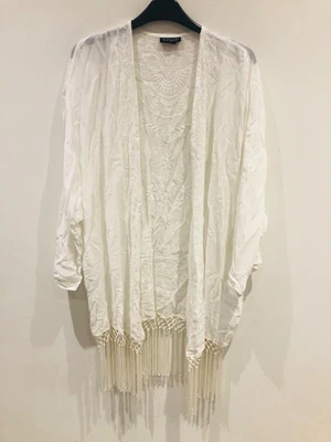£20 • Buy Topshop Ivory Embroidered Boho Fringed Kimono Cape Shrug Jacket Size M Festival