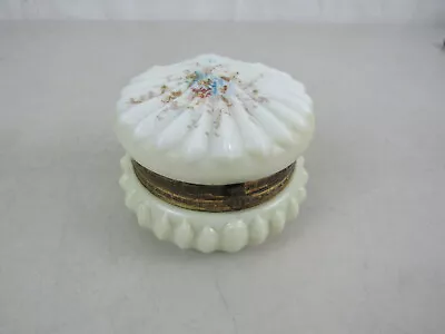 Vintaghe C.F.M.Wavecrest Trinket/Jewelry Box Clam Shell Design • $31.11