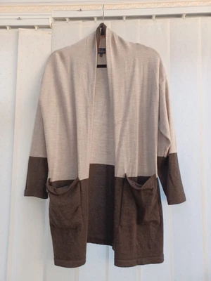 £3 • Buy A Womens Brown And Beige Cardigan Size Medium