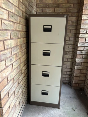 £10 • Buy Used 4 Drawer Metal Filing Cabinet