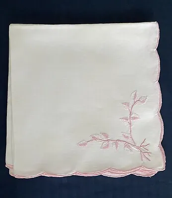 Vintage Madeira Linen Embroidered Pink Leaves Scalloped Trim White Linen Napkins • $24.95