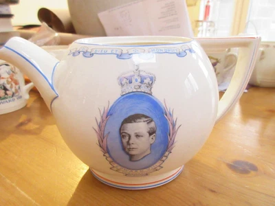£5 • Buy Edward Viii Coronation Wedgewood Hermes Teapot Ex Lid