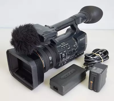 Sony HDR-AX2000 1080P AVCHD Camcorder 20x Zoom 1.6/4.1-82 W/ Battery & Charger • $599.95