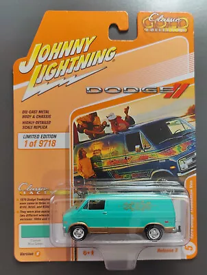 2021 Johnny Lightning Rel 3 Ver B Classic Gold 1976 Dodge Tradesman Van • $3.24