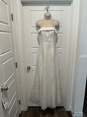 Mori Lee Woman's Wedding Dress Size 8 - Free Shipping • $50