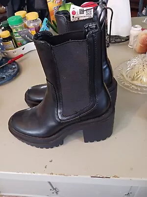 Womens Boots Size 6 Zara • $40