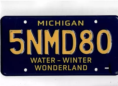 MICHIGAN License Plate  5MND80  ***MINT***WATER-WINTER WONDERLAND SPECIALTY* • $12.50