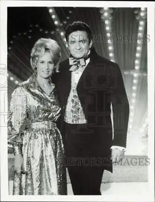 Press Photo Johnny Cash & Tammy Wynette In  The Country Music Story  - Lrq00181 • £15.08