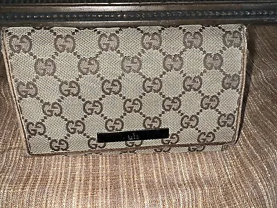 $160 • Buy Vintage Gucci Wallet
