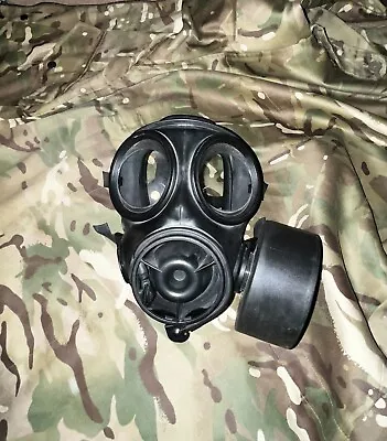 British Army S10 Gas Mask Size 4 • £65