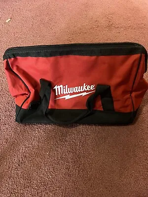 Milwaukee 902033036 22 Inch Tool Bag - Red • $30