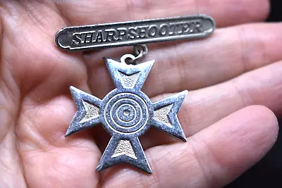 USMC WW1 (1915) Sharpshooter Badge Pin Back Silver Finish.  Good Condition • $79.99