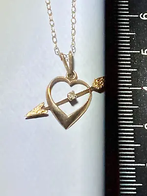 Pretty 9 Carat Yellow Gold Diamond Set Heart & Arrow Pendant Necklace Ae616 • $78.32