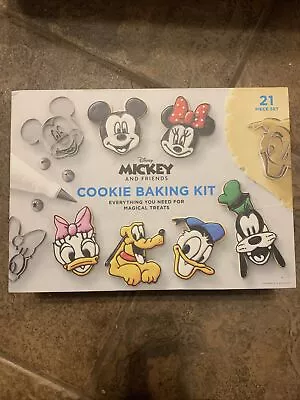 William Sonoma Mickey And Friends Cookie Baking Kit 21 Pieces Disney Nordic Ware • $21