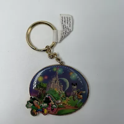 Disney Keychain: WDW Theme Parks With Moveable Mickey And Minnie • $10