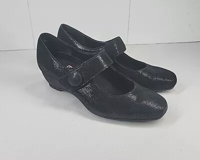 Munro American Women's Mary Jane Wedge Shoes Size 6.5 W Metallic Black • $22.50
