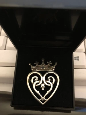 £75 • Buy Scottish IONA  Stg Silver Luckenbooth Sweetheart Brooch Edinburgh - John Hart