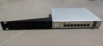 Server Rack Mount Ubiquiti UniFi Switch 8 150W  (US-8-150W) - Black 19  1U  • $27.95